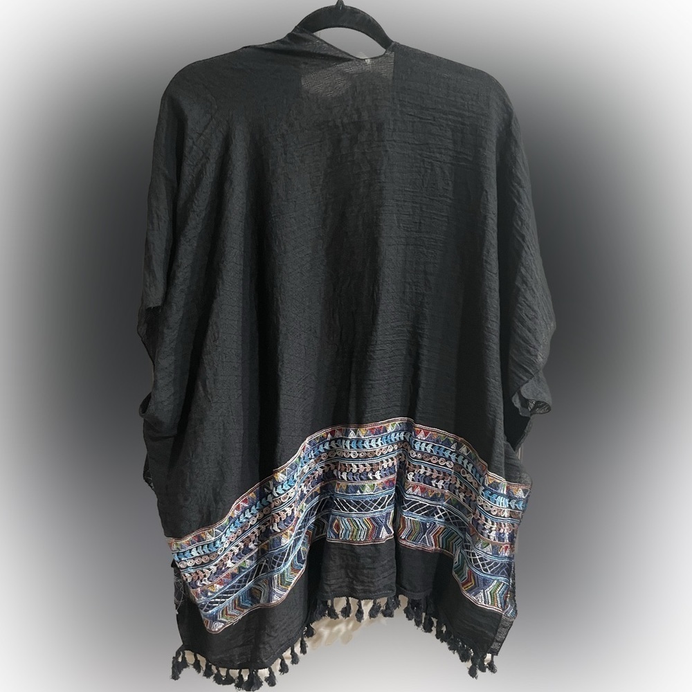 Black Kimono With Bright Color Design. Never Worn. One Size Fits All. - Picture 2 of 4